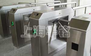 昆山巨仲電子通道閘案例 - 中出網(wǎng)-智能出入口與停車(chē)充電門(mén)戶(hù)