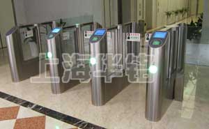 寧波商會(huì)大樓通道閘案例 - 中出網(wǎng)-智能出入口與停車充電門戶