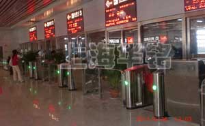 無(wú)錫長(zhǎng)途汽車(chē)站通道閘案例 - 中出網(wǎng)-智能出入口與停車(chē)充電門(mén)戶(hù)