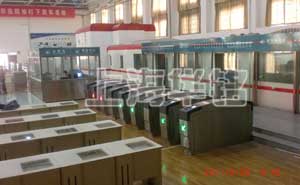 西安鐵路職業(yè)技術(shù)學(xué)院實訓(xùn)室通道閘案例 - 中出網(wǎng)-智能出入口與停車充電門戶