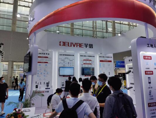 芊熠攜一系列智能車牌識(shí)別產(chǎn)品、動(dòng)態(tài)人臉識(shí)別產(chǎn)品和多場景解決方案驚艷亮相