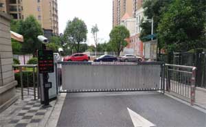 武漢某高檔住宅小區(qū)（車牌識別相機）案例 - 中出網(wǎng)-智能出入口與停車充電門戶