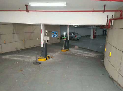 鄭州某高檔住宅小區(qū)車牌識(shí)別系統(tǒng)案例 - 中出網(wǎng)-智能出入口與停車充電門戶