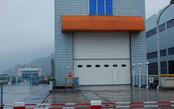 工業(yè)提升門 - 分節(jié)提升門TSM002