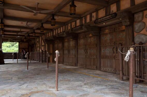 亞薩合萊SW200重型自動(dòng)平開(kāi)門(mén)