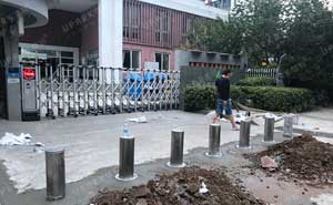 百家湖中學(xué)全自動(dòng)升降路樁項(xiàng)目 - 中出網(wǎng)-智能出入口與停車充電門戶