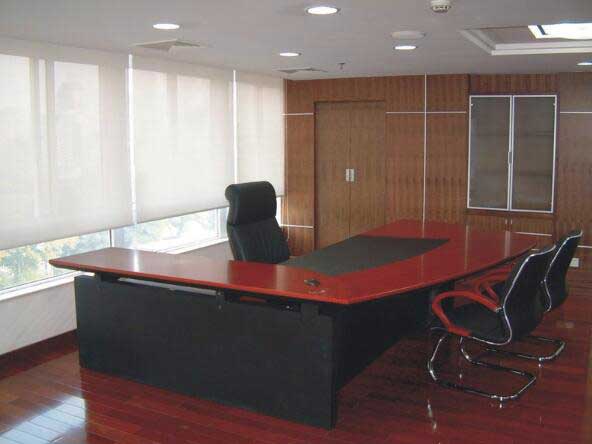 廣州農(nóng)業(yè)發(fā)展銀行電動開合簾案例 - 中出網(wǎng)-智能出入口與停車充電門戶