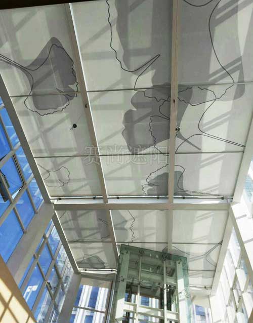 北京樂成中心頂部圖案電動遮陽簾工程 - 中出網(wǎng)-智能出入口與停車充電門戶