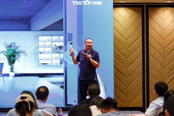 匯聚科技智慧于一身的天能智能門(mén)