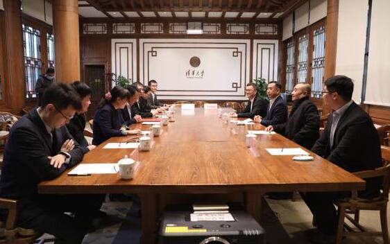 同方威視向清華大學(xué)捐贈防疫設(shè)備