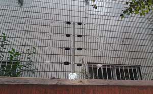 西安武警工程大學電子圍欄周界防盜案例 - 中出網(wǎng)-智能出入口與停車充電門戶