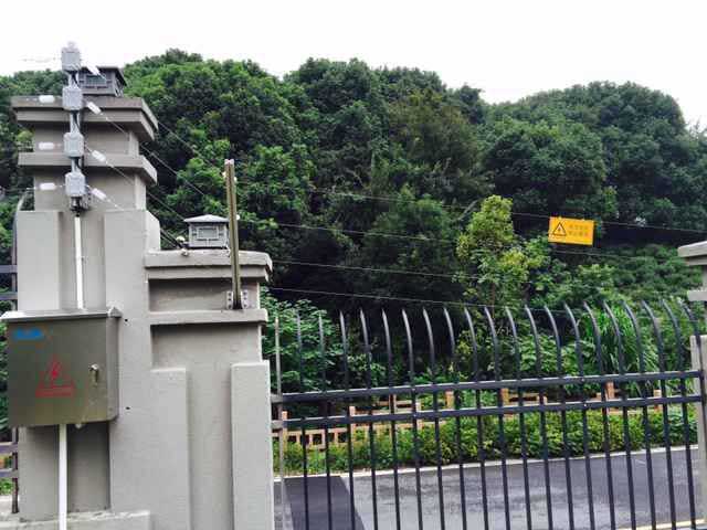 杭州殘疾人托管中心電子圍欄案例 - 中出網(wǎng)-智能出入口與停車充電門戶