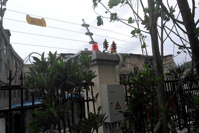 貴州樂灣國際小區(qū)電子圍欄案例 - 中出網(wǎng)-智能出入口與停車充電門戶