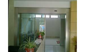 合肥市淝河路自動(dòng)門案例 - 中出網(wǎng)-智能出入口與停車充電門戶