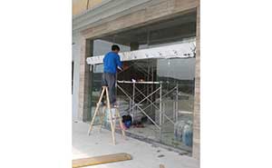 合肥威武路雙鳳工業(yè)園自動(dòng)門案例 - 中出網(wǎng)-智能出入口與停車充電門戶