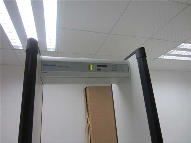 德賽集團安裝METOR6S金屬探測門案例 - 中出網(wǎng)-智能出入口與停車充電門戶