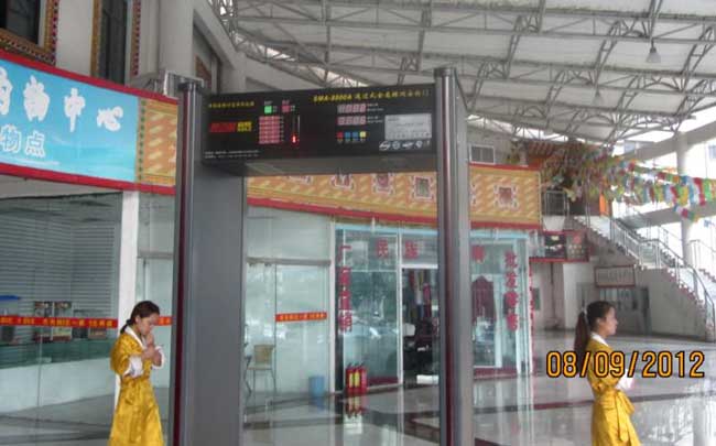 九寨天堂洲際大飯店安檢門案例 - 中出網(wǎng)-智能出入口與停車充電門戶