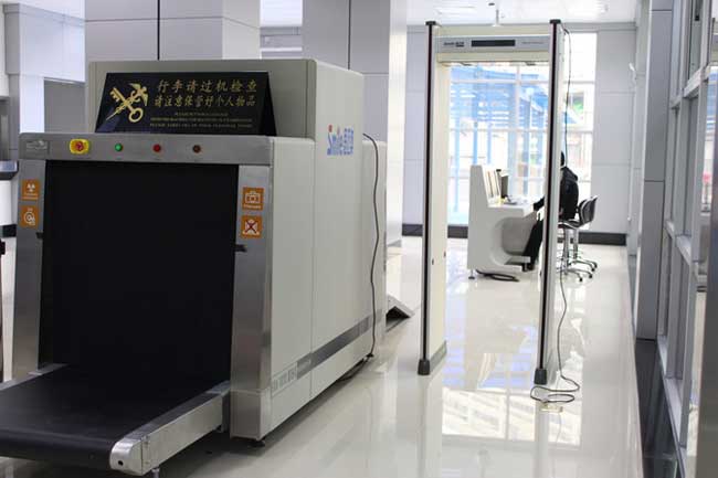 珠海跨境口岸安檢機(jī)案例 - 中出網(wǎng)-智能出入口與停車充電門戶