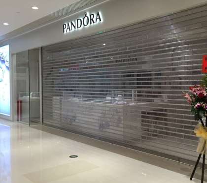 水晶卷簾門(mén)