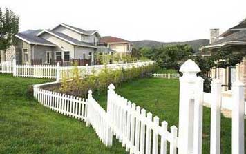 PVC草坪護(hù)欄