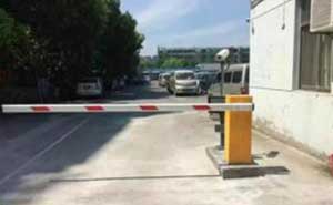 杭州富陽區(qū)二手車交易市場車牌識別案例