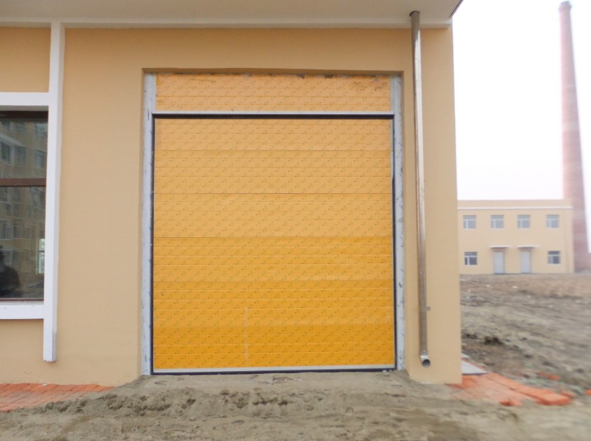 益農(nóng)集團(tuán)鋁合金車庫(kù)門案例 - 中出網(wǎng)-智能出入口與停車充電門戶