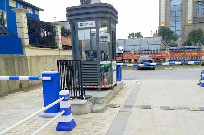 武漢融科花滿(mǎn)亭車(chē)牌識(shí)別系統(tǒng)案例 - 中出網(wǎng)-智能出入口與停車(chē)充電門(mén)戶(hù)