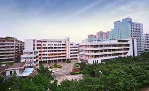 佛山市華材職業(yè)技術(shù)學(xué)?？偛客＼噲?chǎng)系統(tǒng)案例