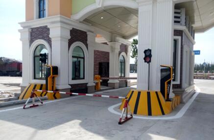 山西省大同方特歡樂(lè)世界停車場(chǎng)系統(tǒng)案例 - 中出網(wǎng)-智能出入口與停車充電門戶