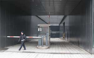 貴陽國(guó)際展覽中心停車場(chǎng)系統(tǒng)案例 - 中出網(wǎng)-智能出入口與停車充電門戶