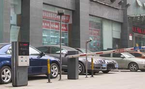 貴陽黃果樹廣場(chǎng)停車場(chǎng)系統(tǒng)案例 - 中出網(wǎng)-智能出入口與停車充電門戶