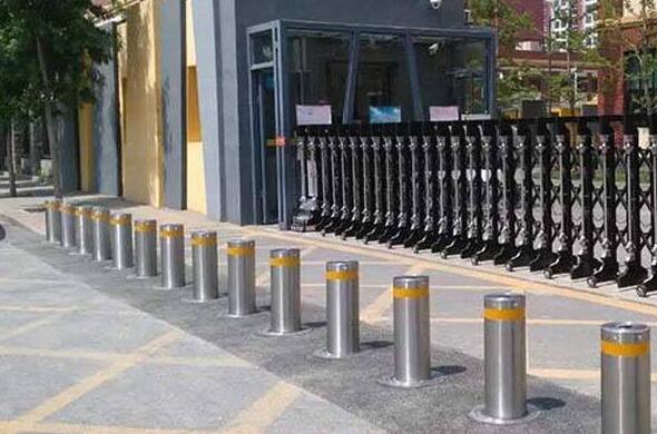 宿遷出安智能升降柱安裝在威尼斯水景城