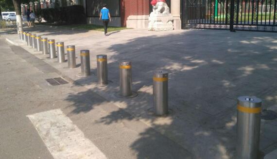 丹東優(yōu)質(zhì)防沖撞升降柱服務商定制行業(yè)干的是風生水起