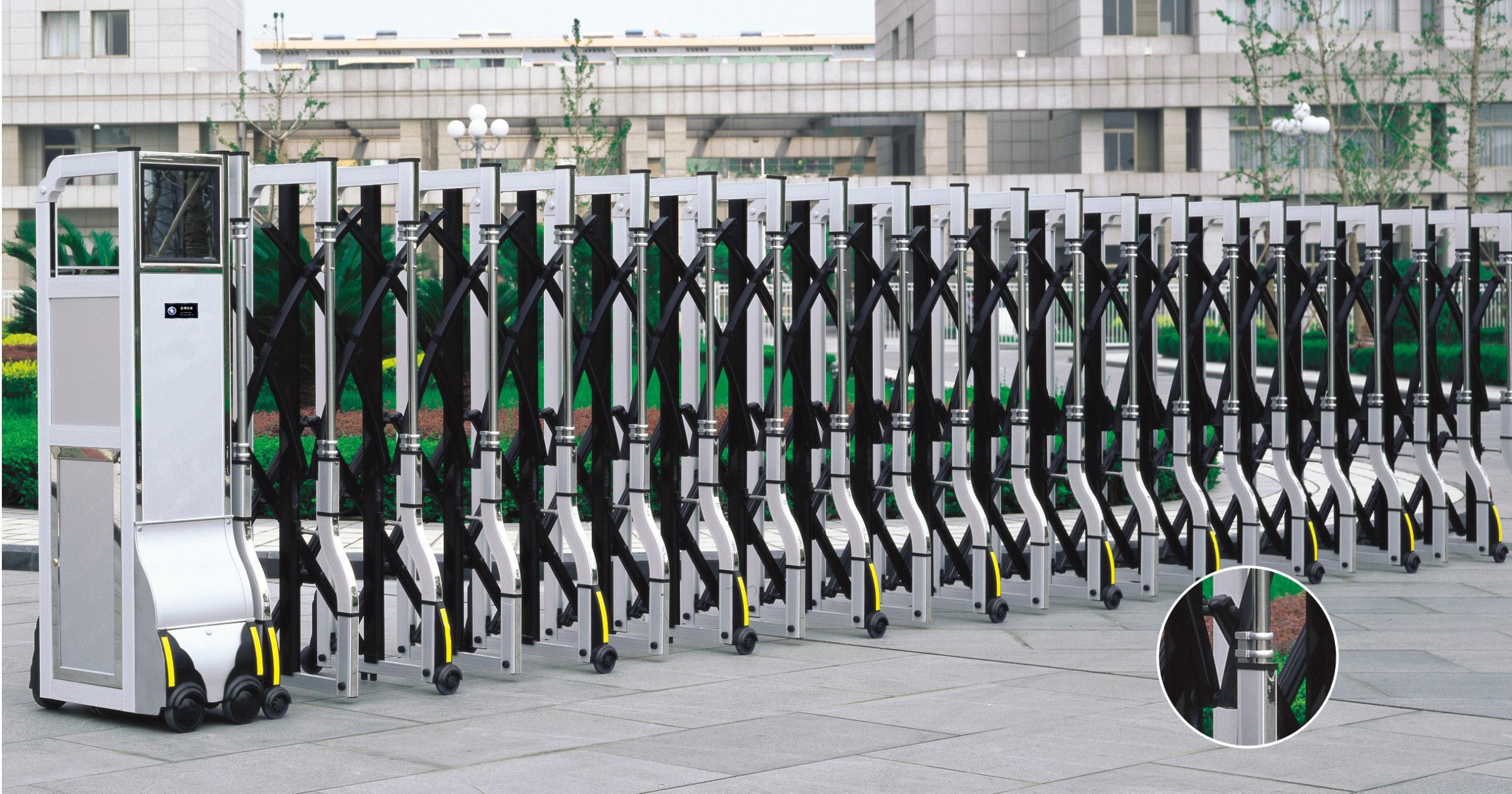 池州華宇電子科技有限公司牌識(shí)別系統(tǒng)、伸縮門(mén)、道閘、崗?fù)すこ贪惭b順利完成